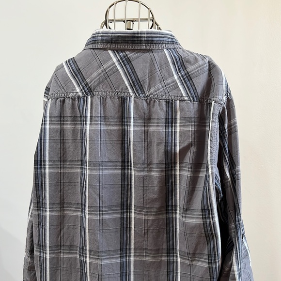MENS PLAIDED BUTTON DOWN - Picture 5 of 5